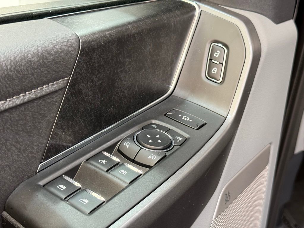 New 2026 Ford F250 XLT w/ XLT Premium Package image 16