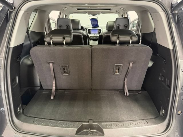 Used 2017 GMC Acadia SLT AWD/4WD image 29