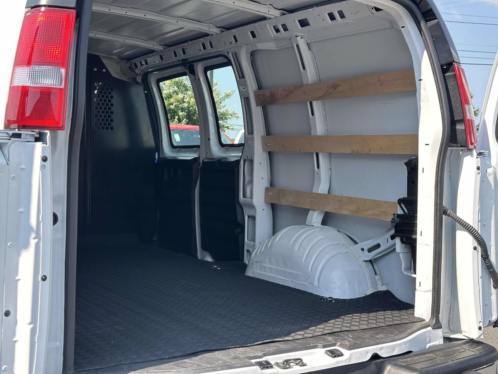 Certified 2025 Chevrolet Express 2500 w/ Driver Convenience Package RWD image 25
