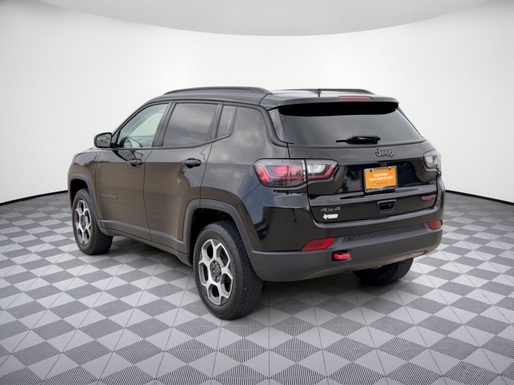 Used 2022 Jeep Compass Trailhawk w/ Trailhawk Elite Group AWD/4WD image 3