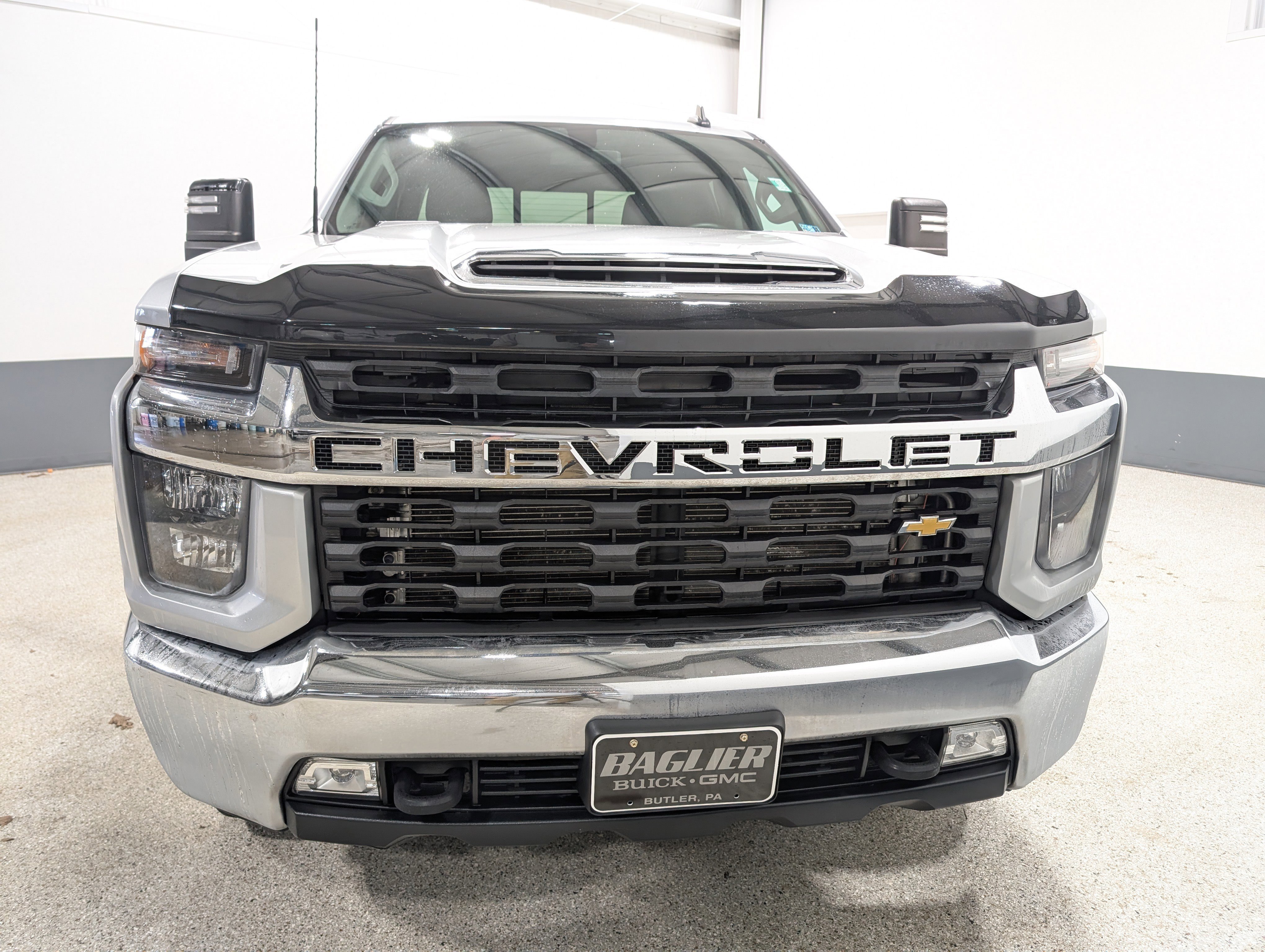 Used 2020 Chevrolet Silverado 2500 LT w/ Convenience Package image 8