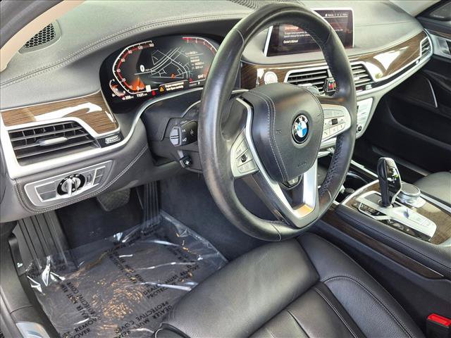 Used 2020 BMW 740i RWD image 10