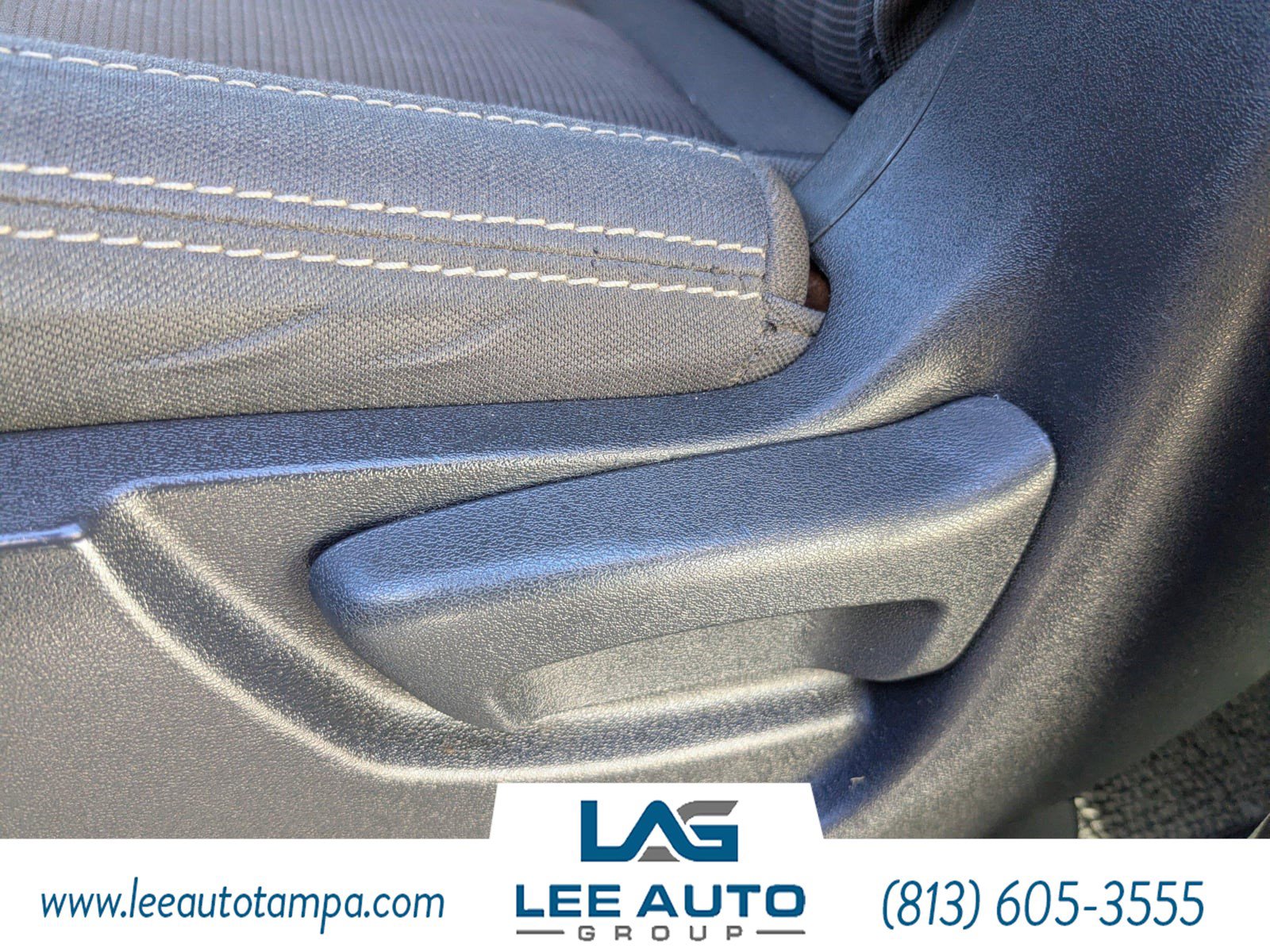 Used 2023 Nissan Titan SV image 19