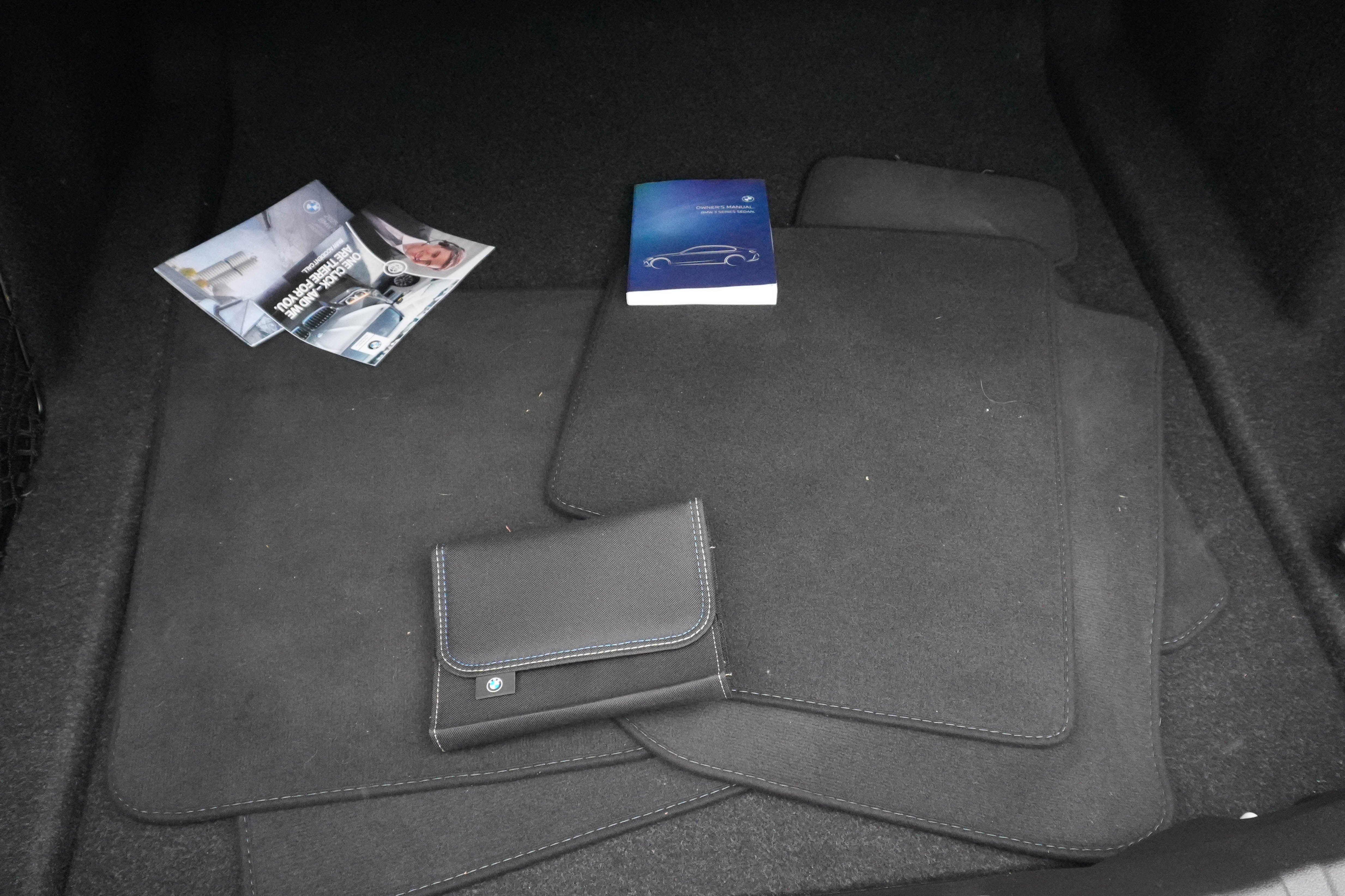 Certified 2025 BMW 330i Sedan image 39