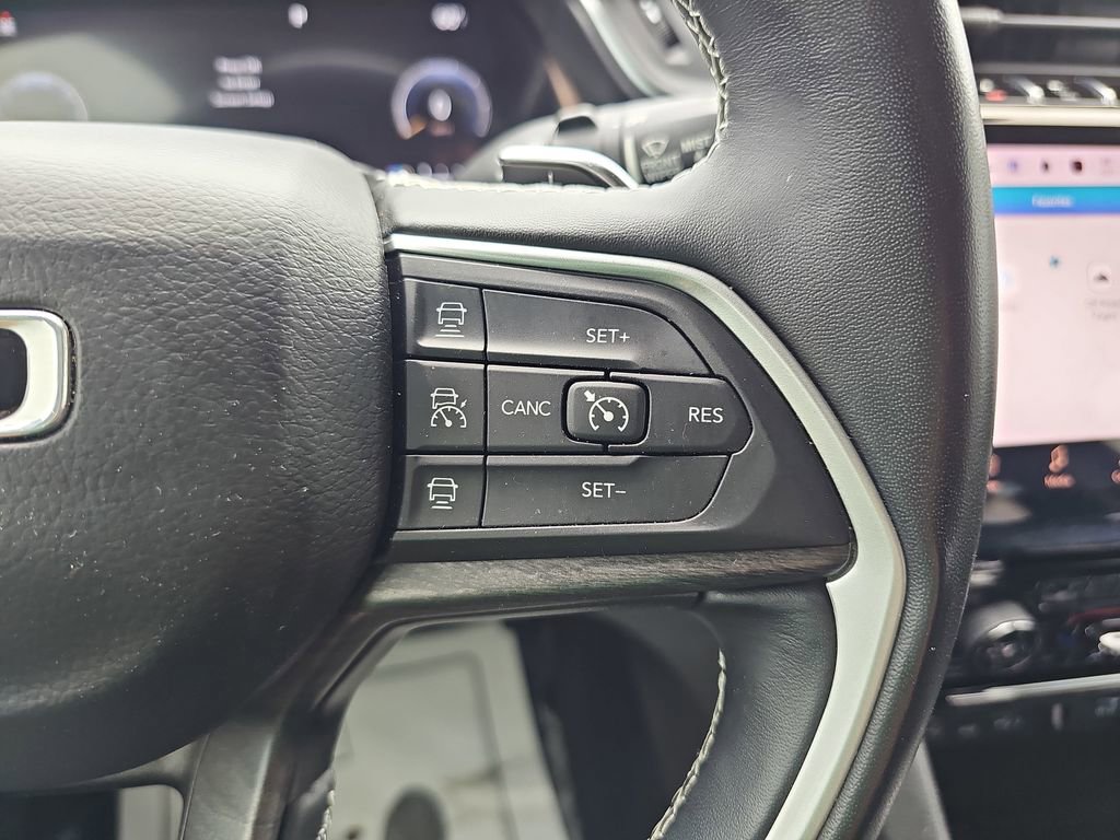 Used 2022 Jeep Grand Cherokee L Limited image 23