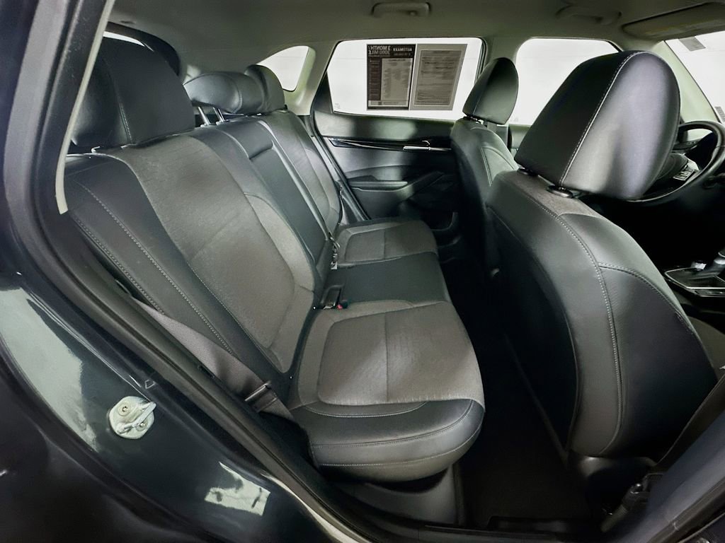 Used 2022 Kia Seltos S image 11