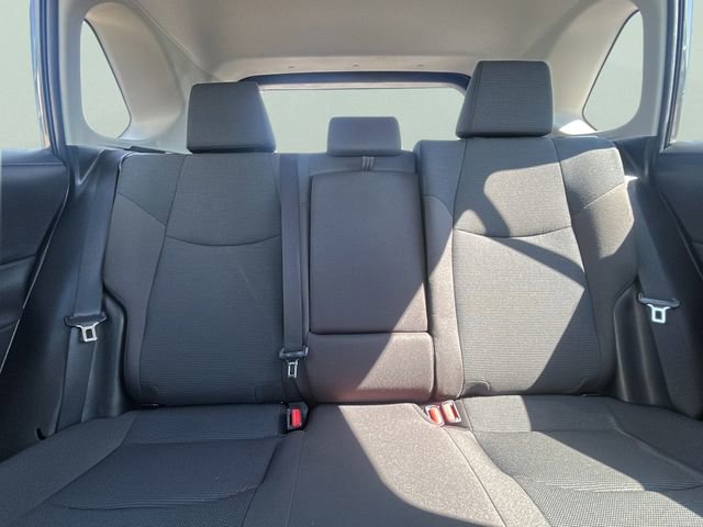 Used 2022 Toyota RAV4 LE image 17