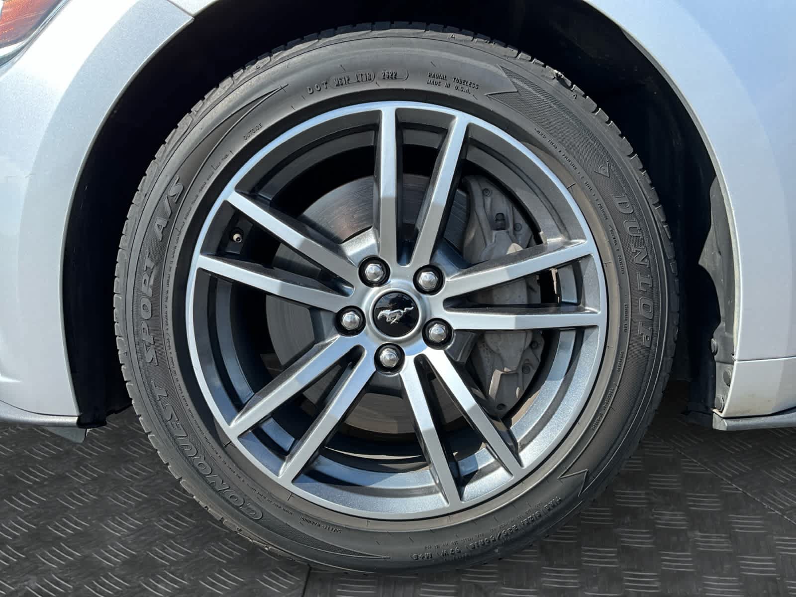 Used 2016 Ford Mustang GT Premium RWD image 14