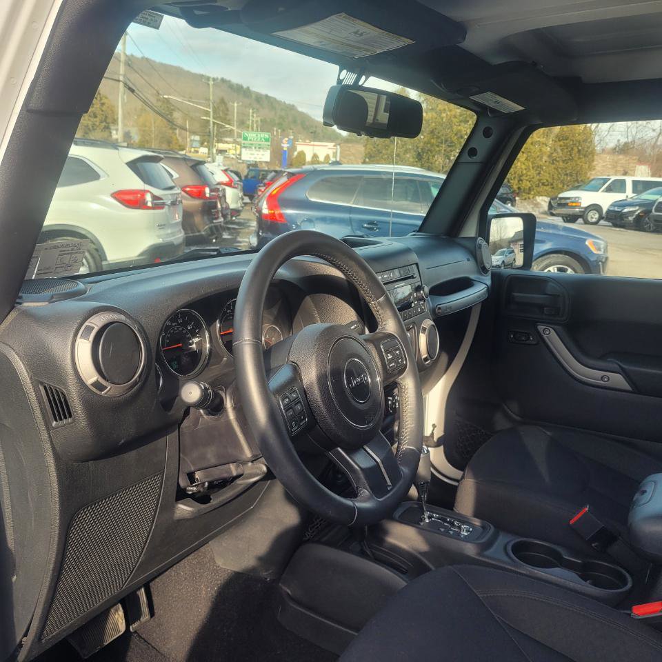 Used 2015 Jeep Wrangler Sport w/ Quick Order Package 24S AWD/4WD image 13