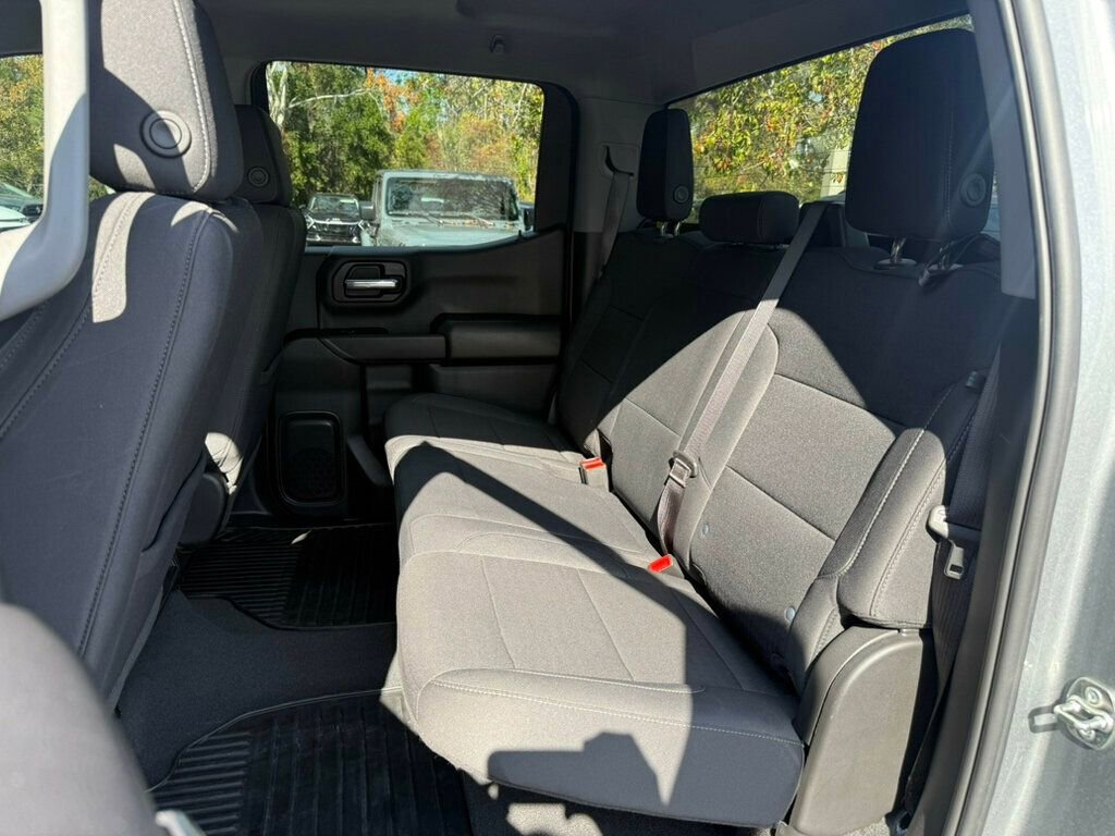 Used 2025 Chevrolet Silverado 1500 Custom image 7