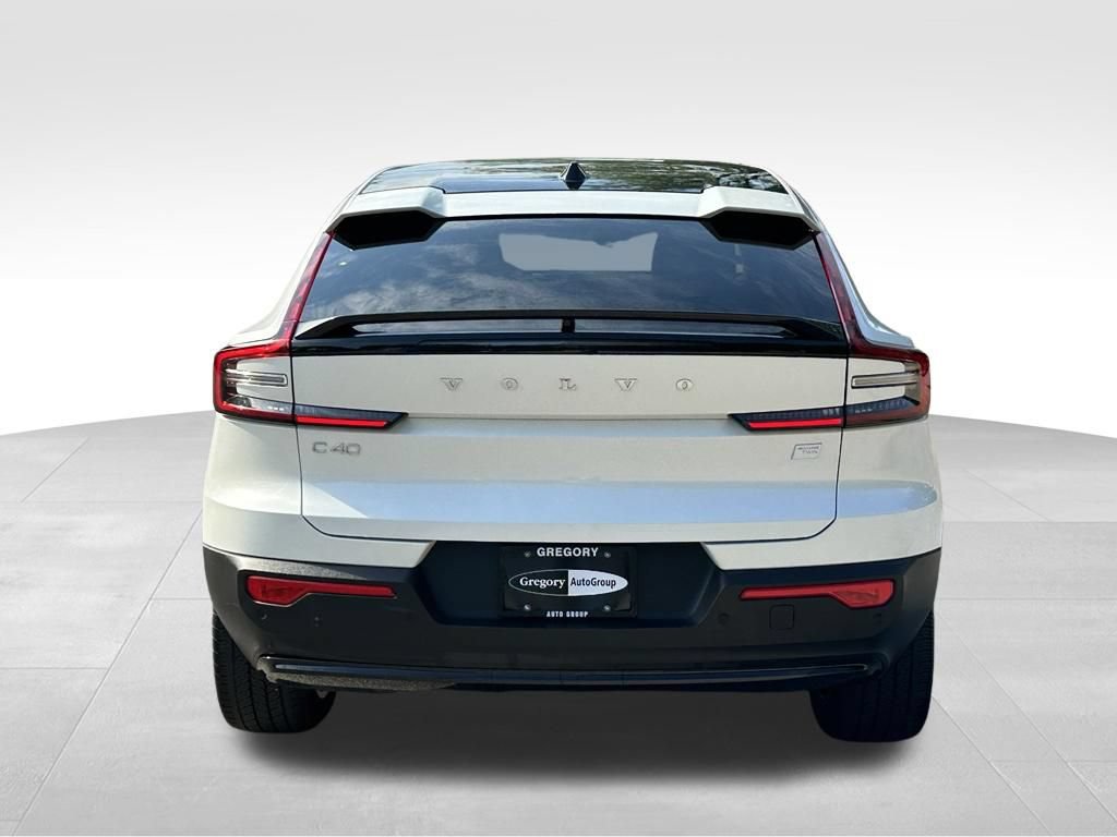 Used 2023 Volvo C40 Recharge Core AWD/4WD image 8