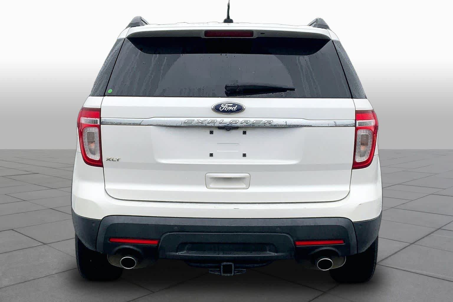 Used 2012 Ford Explorer XLT FWD image 4