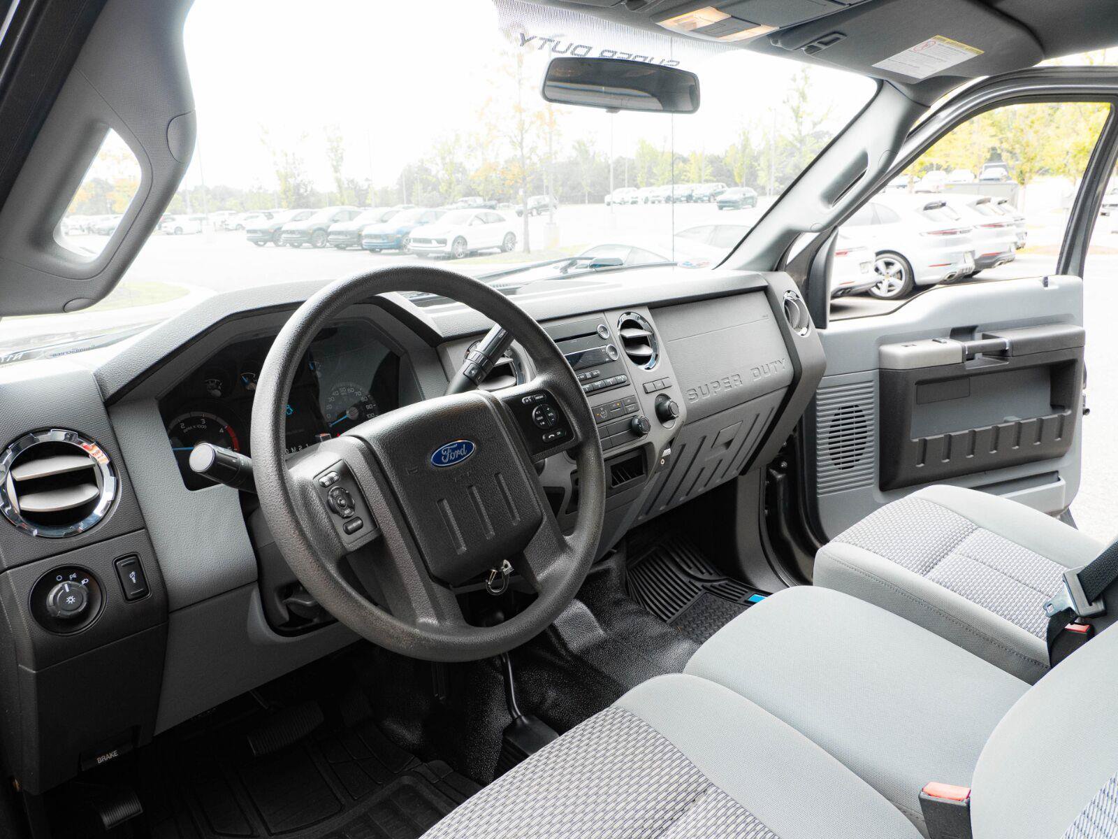 Used 2016 Ford F350 XLT AWD/4WD image 4