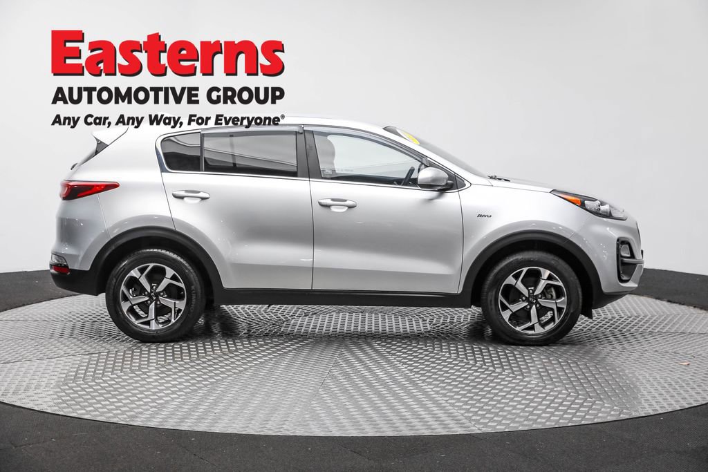 Used 2022 Kia Sportage LX image 4