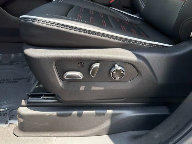 New 2026 GMC Yukon XL AT4 Ultimate AWD/4WD image 19