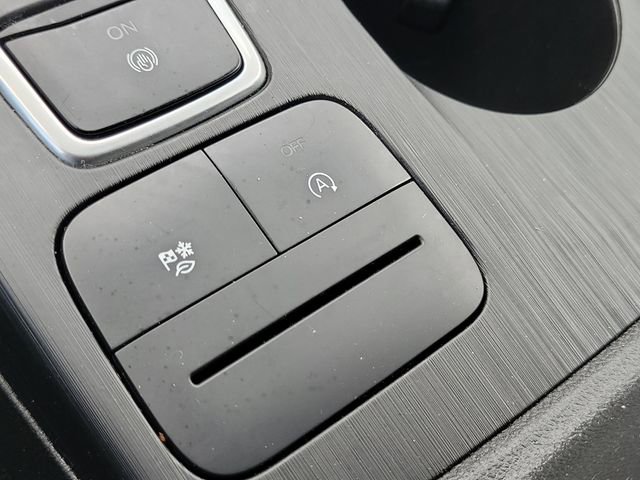 Certified 2023 Ford Escape Active AWD/4WD image 22