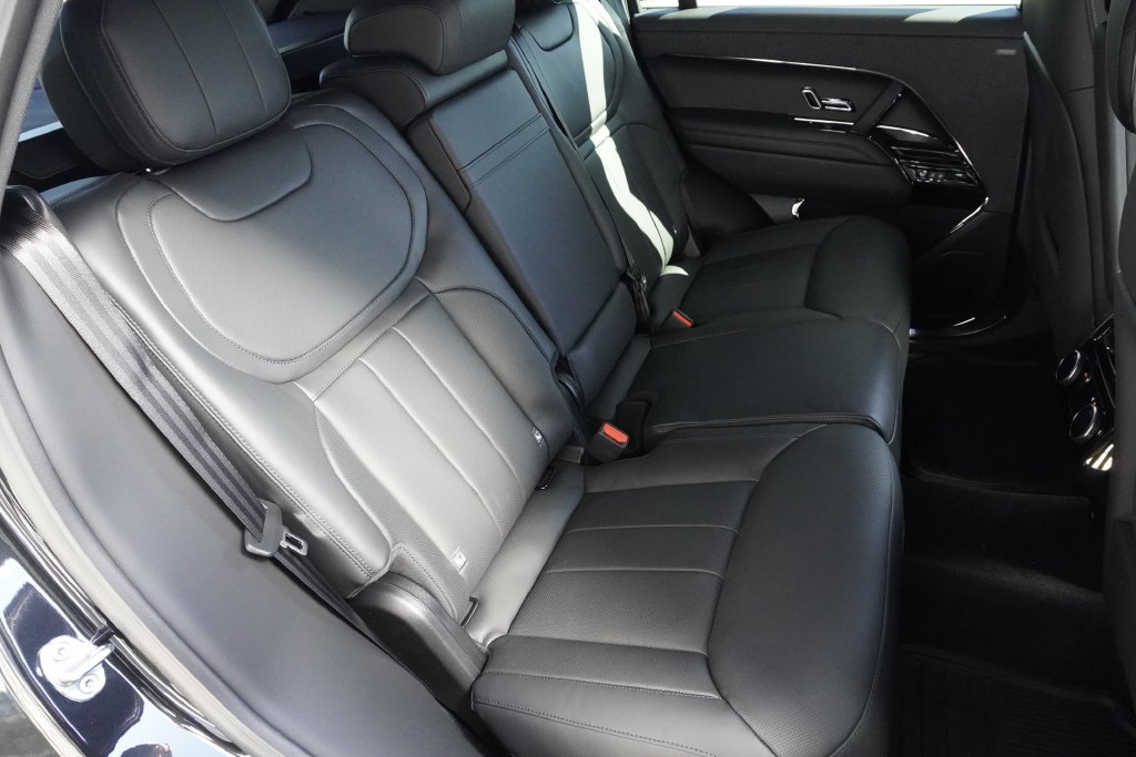 New 2026 Land Rover Range Rover Sport Dynamic SE AWD/4WD image 27