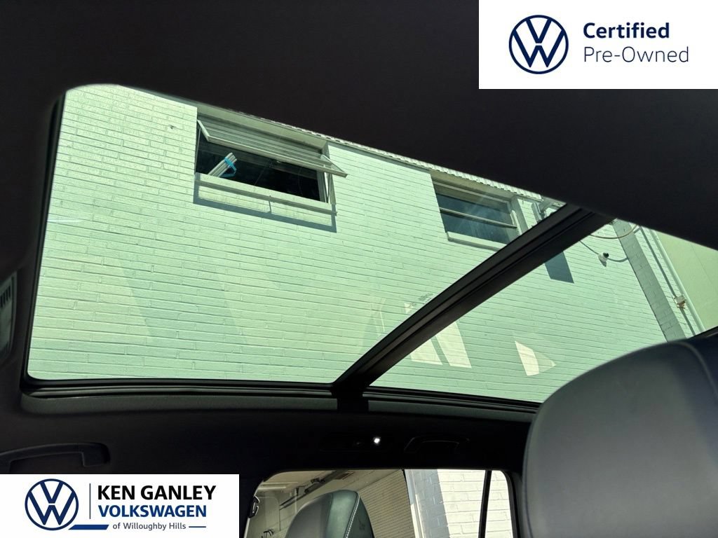 Certified 2024 Volkswagen Tiguan SE R-Line FWD image 25