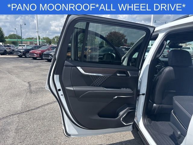 Used 2024 GMC Acadia Denali w/ Super Cruise Package image 29