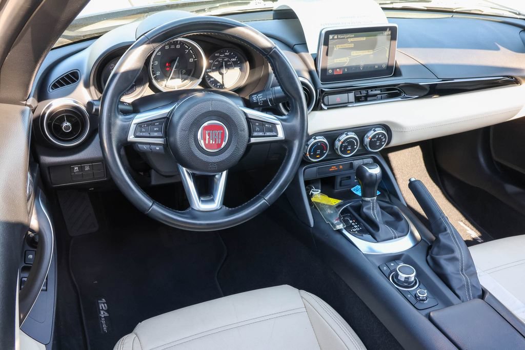 Used 2019 FIAT 124 Spider Lusso RWD image 13