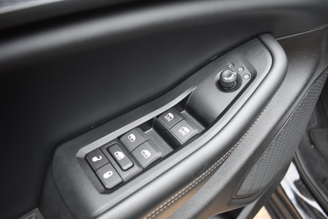 Used 2024 Jeep Grand Cherokee Altitude RWD image 11