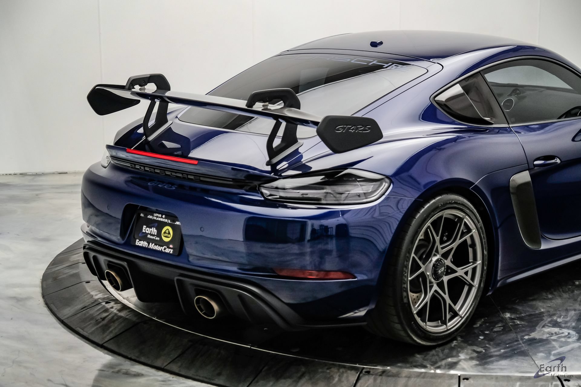 Used 2025 Porsche 718 Cayman GT4 RS RWD image 24