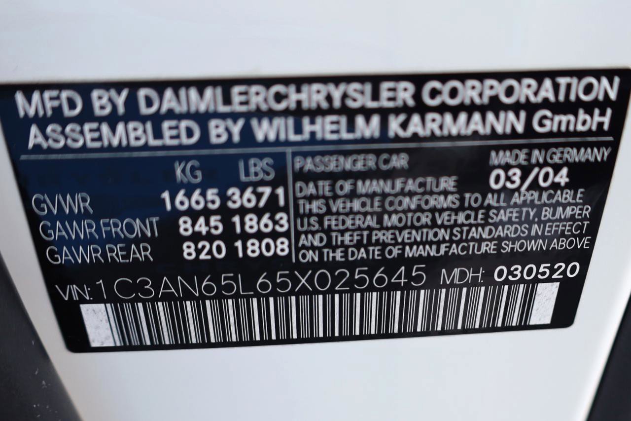 Used 2005 Chrysler Crossfire Limited image 16