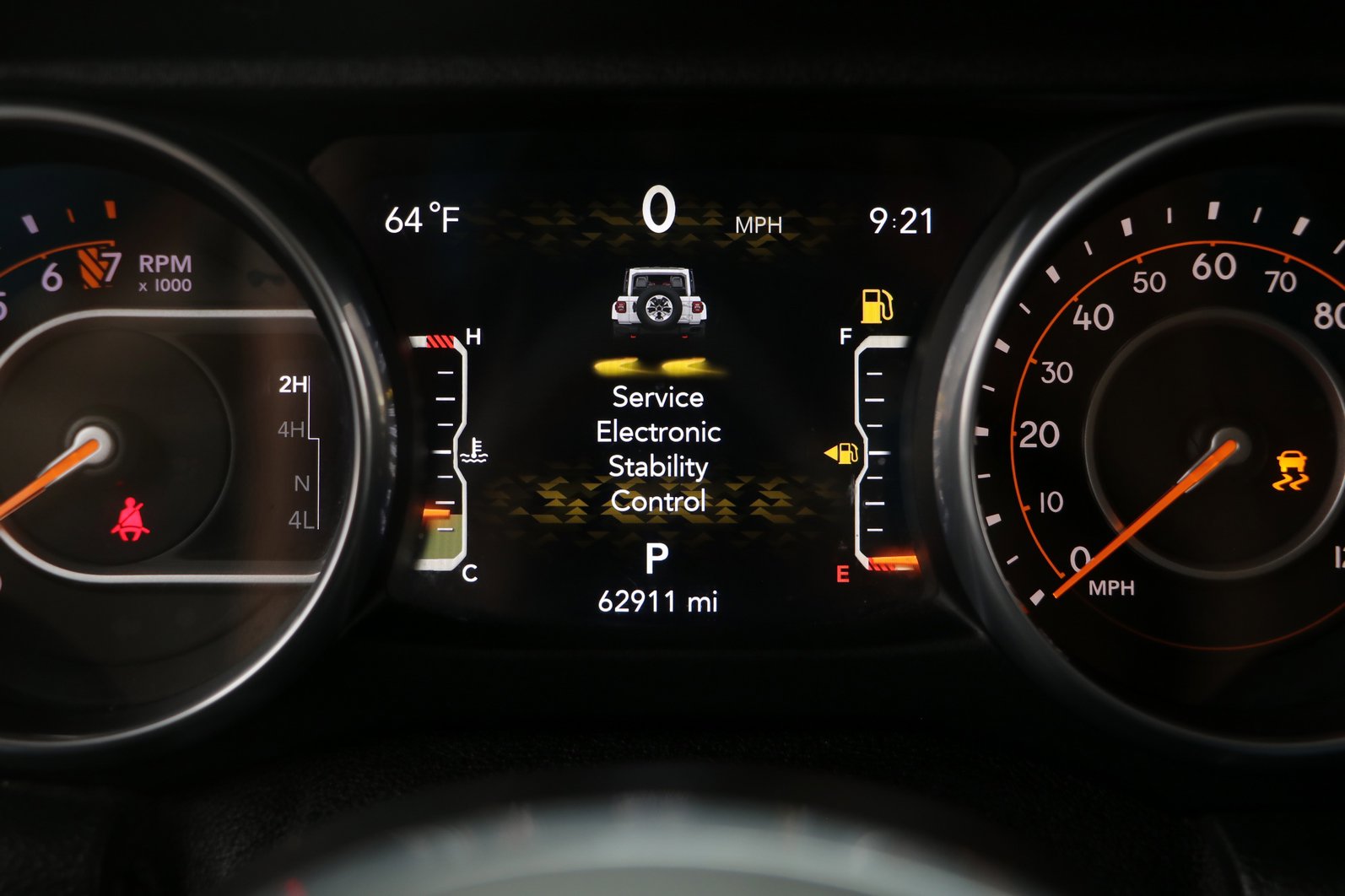 Used 2018 Jeep Wrangler Unlimited Sahara AWD/4WD image 19