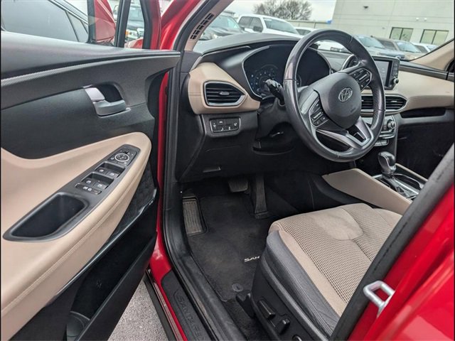 Used 2019 Hyundai Santa Fe SEL image 6