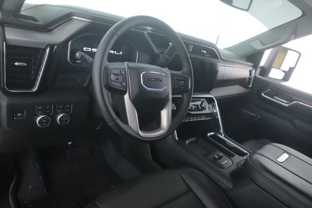 Used 2026 GMC Sierra 3500 Denali AWD/4WD image 17