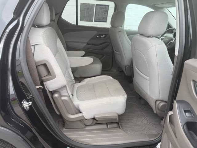 Used 2021 Chevrolet Traverse LT FWD image 14