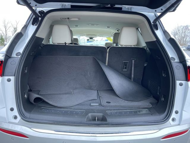 Used 2024 Buick Enclave Essence image 25