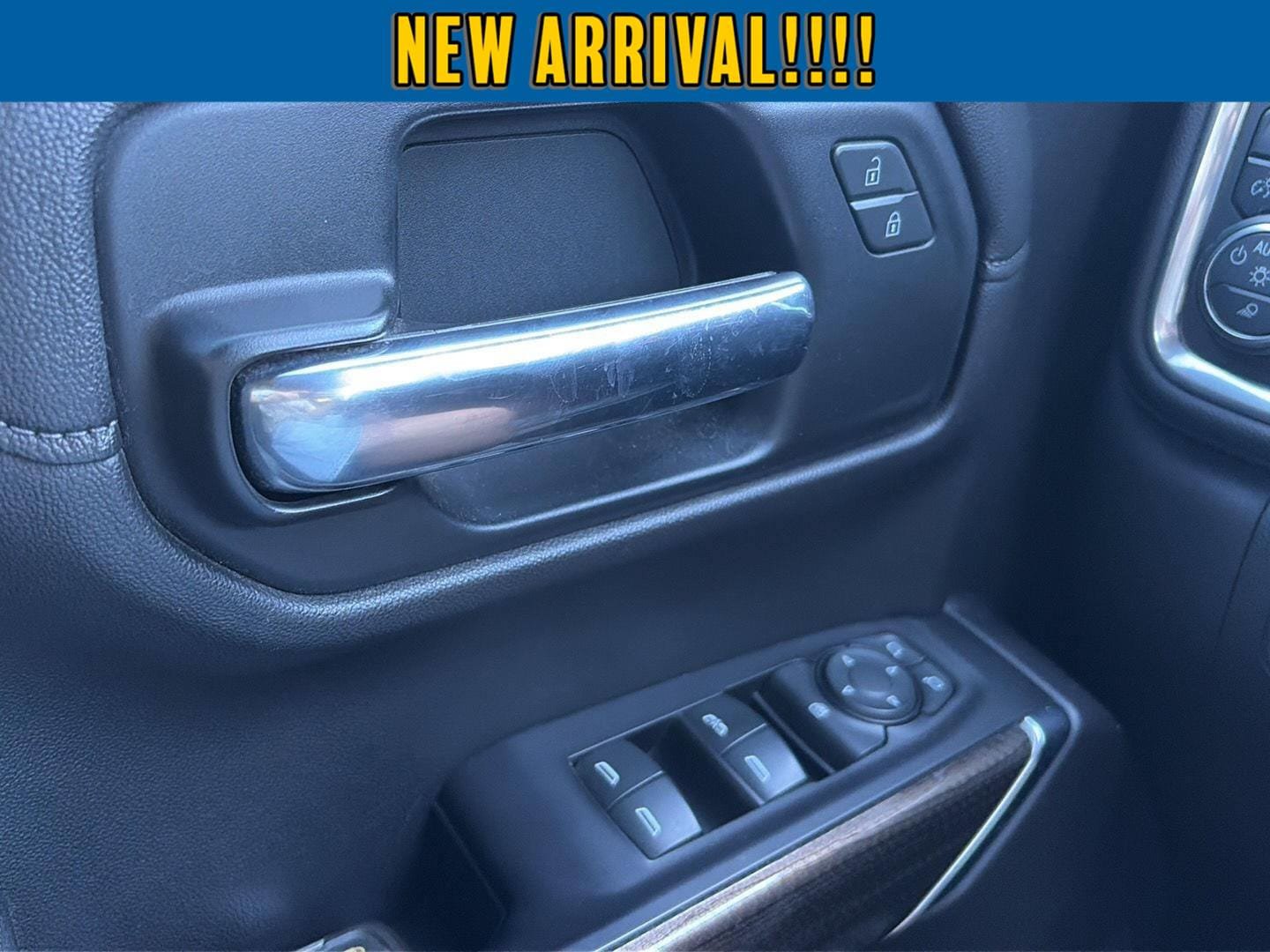 Used 2019 Chevrolet Silverado 1500 LT Trail Boss AWD/4WD image 18