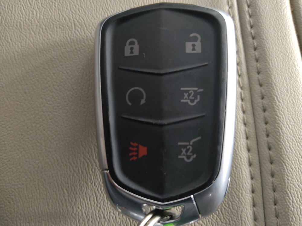 Used 2018 Cadillac Escalade Luxury AWD/4WD image 32