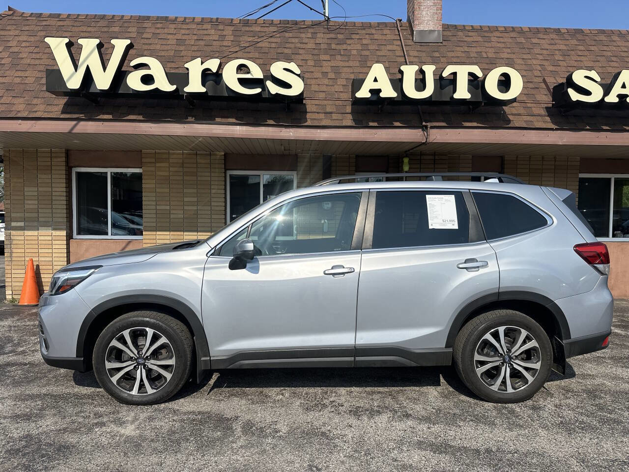 Used 2020 Subaru Forester Limited image 1