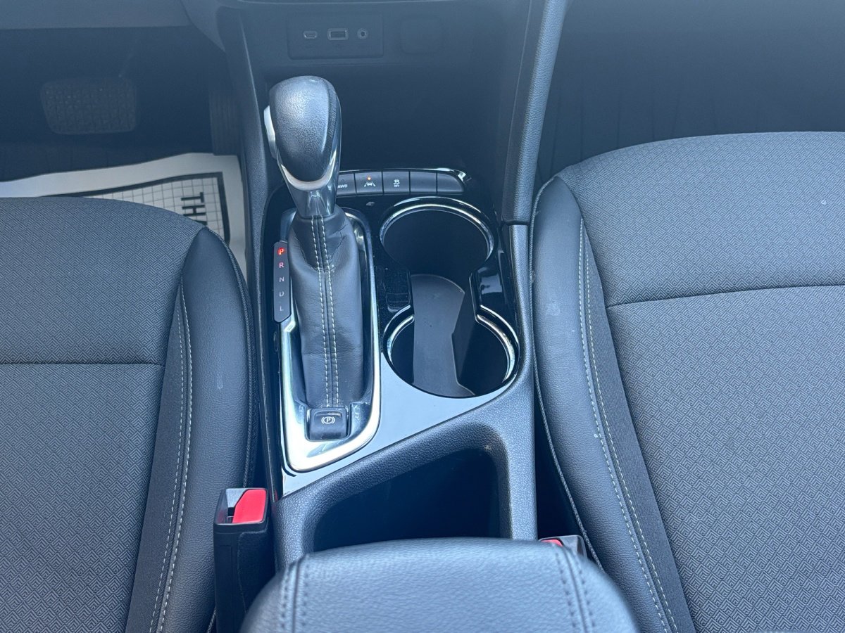 Used 2023 Buick Encore GX Select w/ Safety Package II AWD/4WD image 5