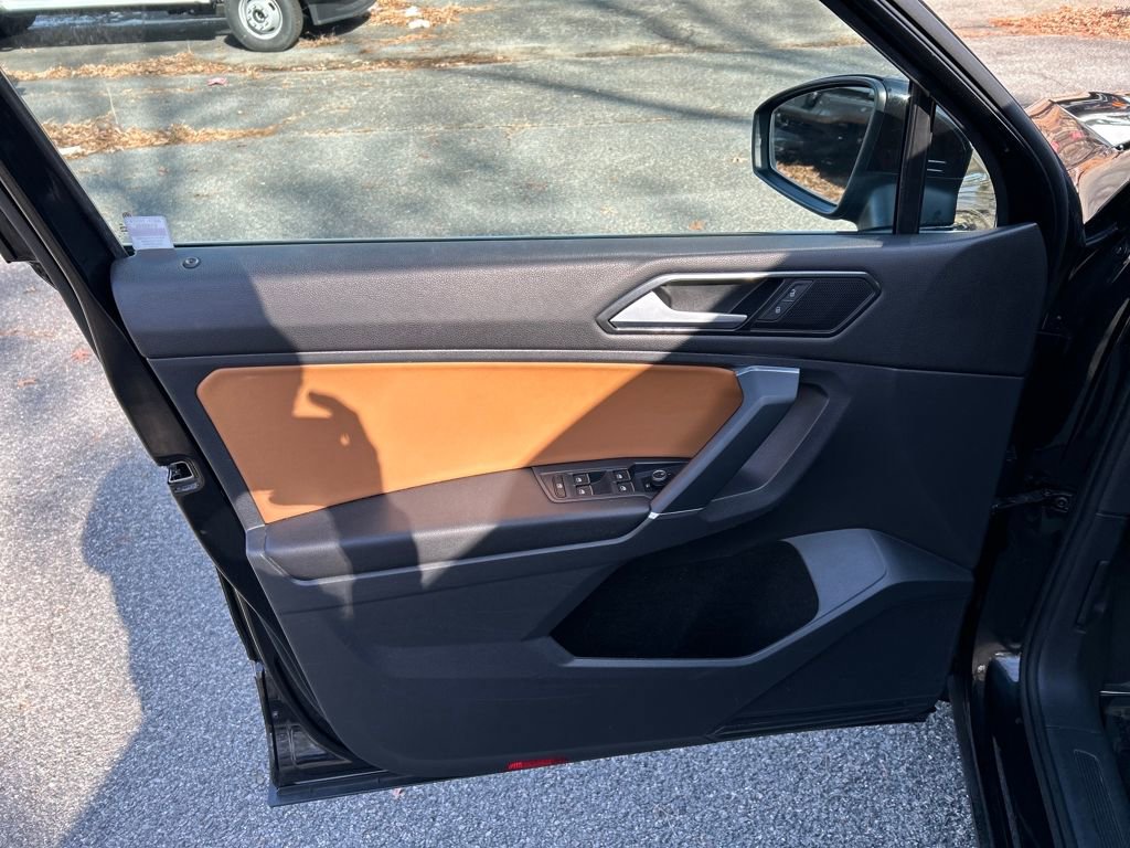 Used 2018 Volkswagen Tiguan SE image 15