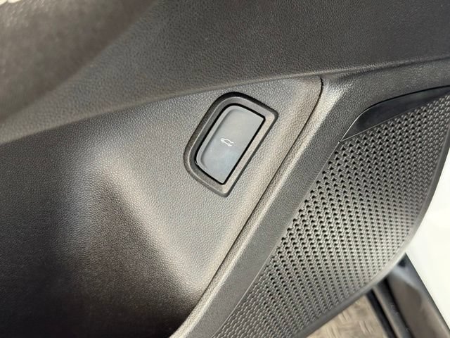 Used 2025 Chevrolet Blazer EV LT AWD/4WD image 18