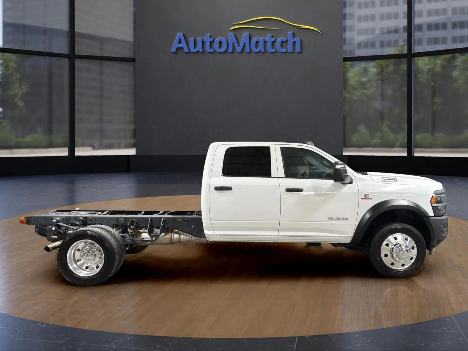 Used 2024 RAM 4500 SLT w/ Quick Order Package 2YG SLT AWD/4WD image 13