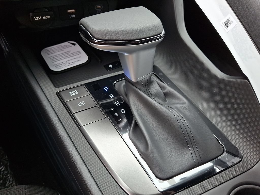 New 2026 Hyundai Elantra Sport FWD image 11