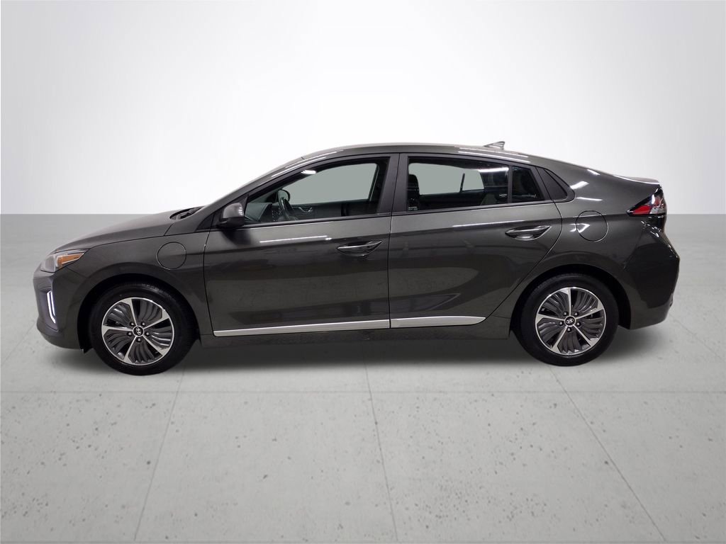 Certified 2022 Hyundai Ioniq SE FWD image 12