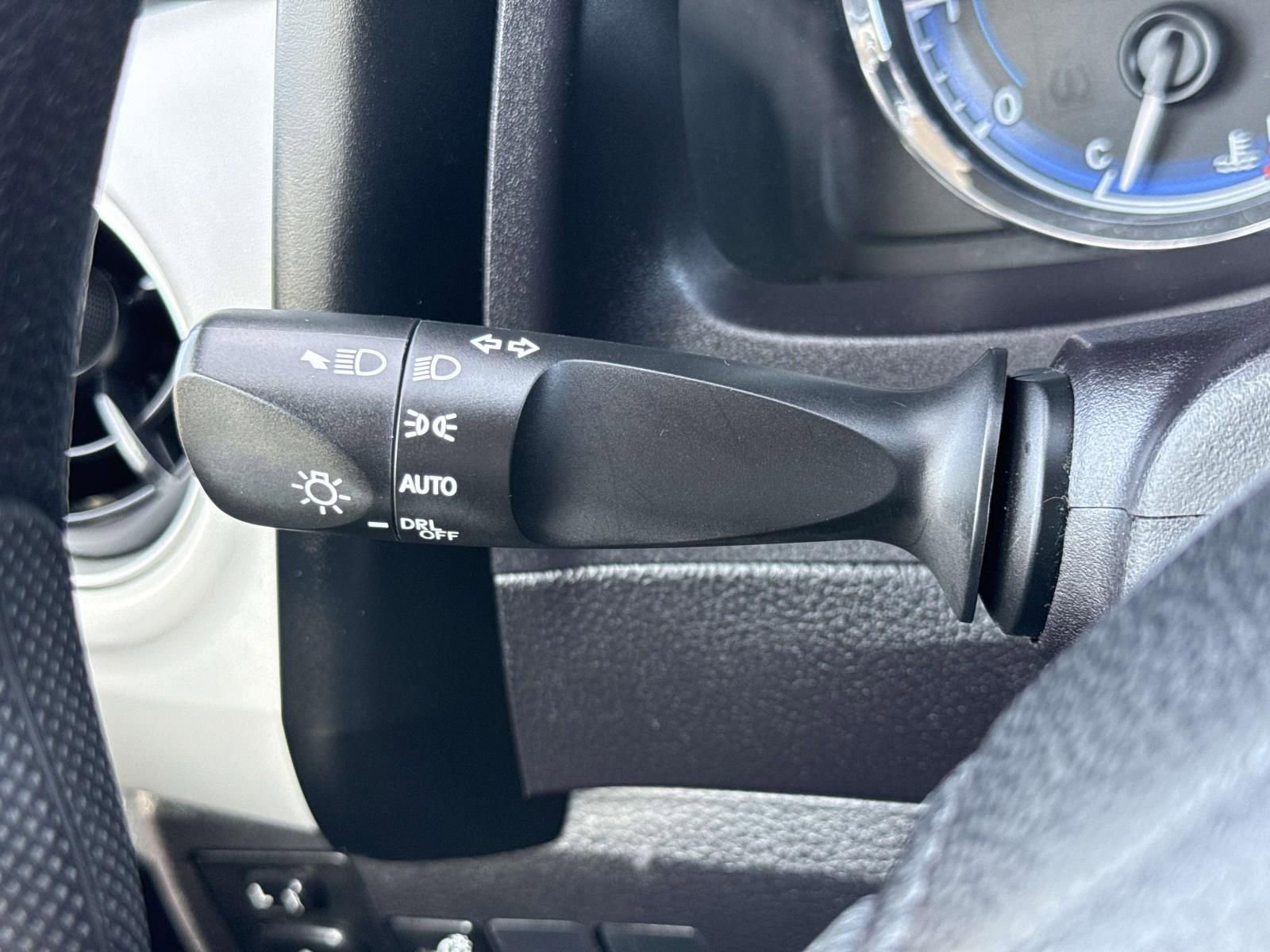 Used 2017 Toyota Corolla LE w/ Carpet Mat Package (TMS) FWD image 15