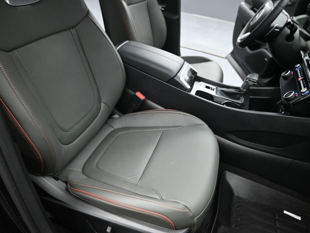 Used 2025 Hyundai Santa Cruz Limited image 27