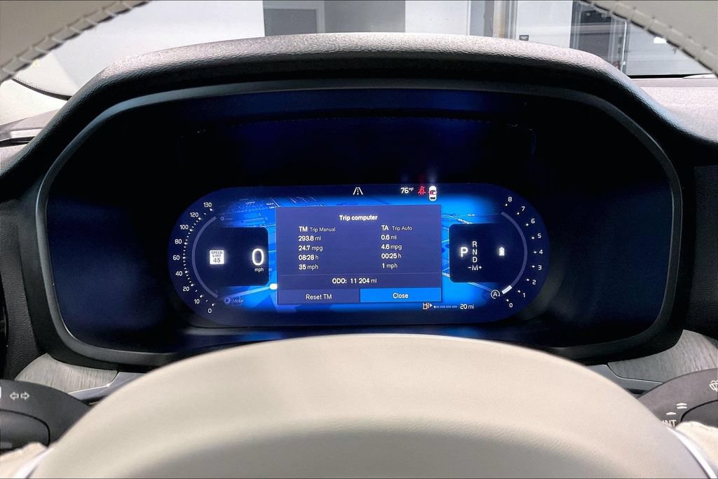 Certified 2025 Volvo V60 B5 Cross Country Plus AWD/4WD image 14