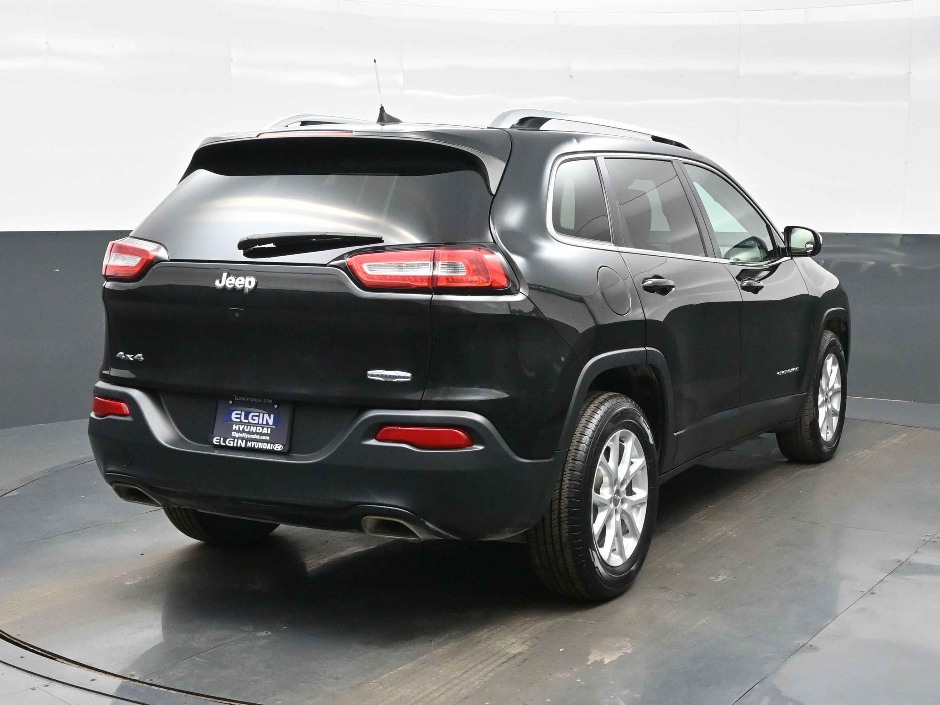 Used 2016 Jeep Cherokee Latitude w/ Comfort/Convenience Group image 5