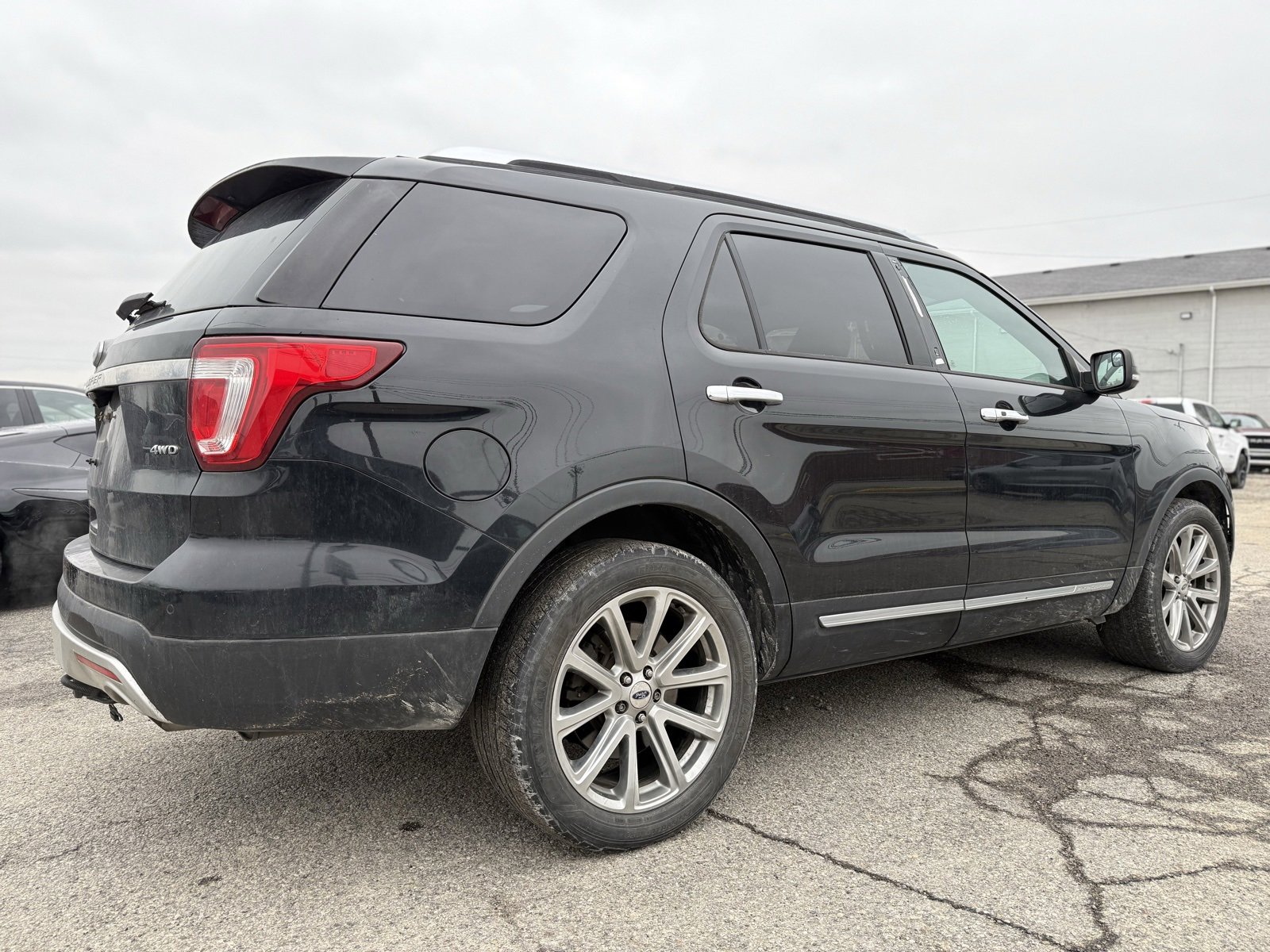 Used 2017 Ford Explorer Limited image 8