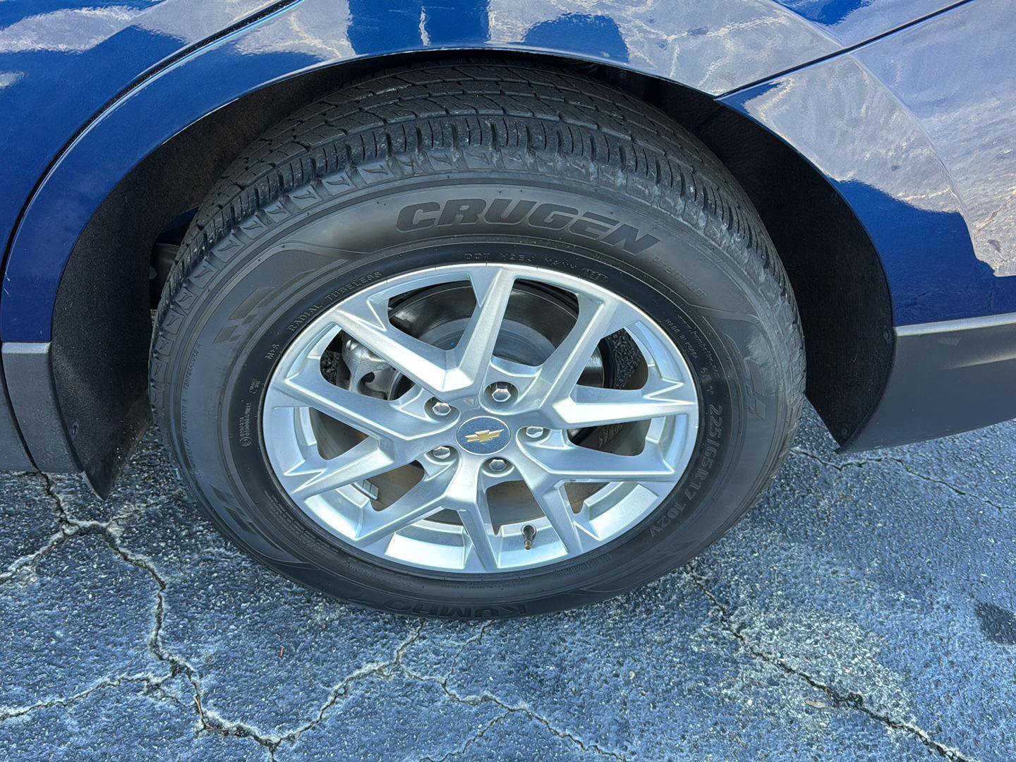 Used 2022 Chevrolet Equinox LT w/ LPO, Floor Liner Package image 30