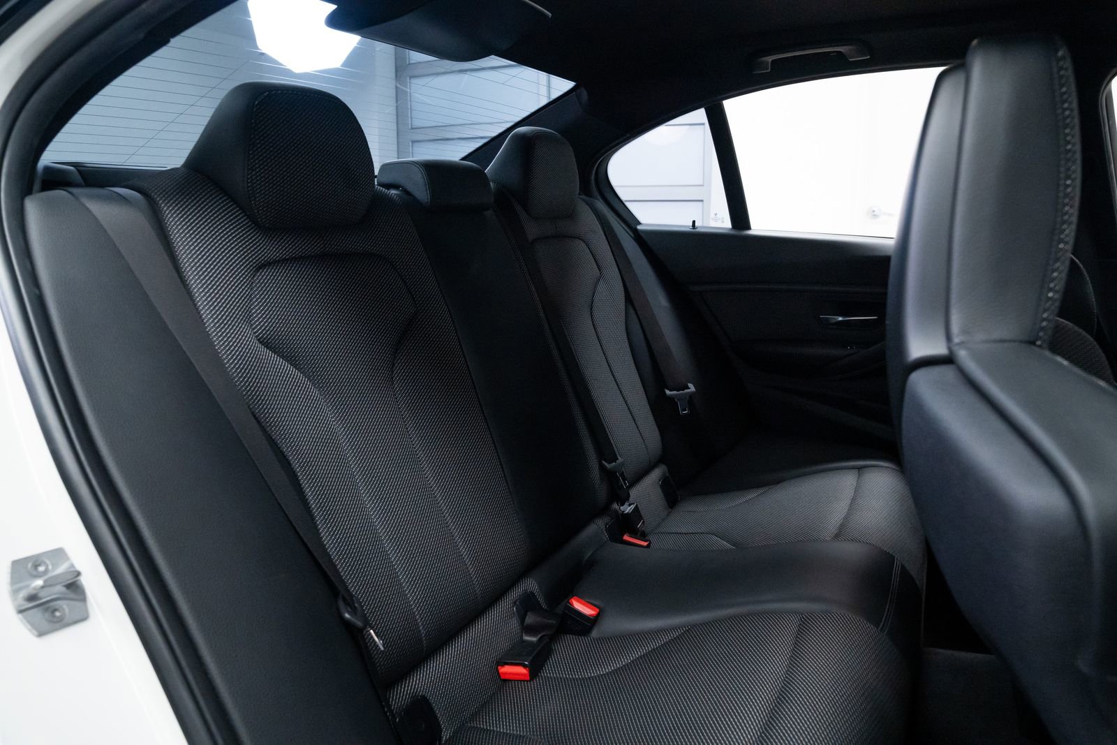 Used 2018 BMW M3 image 24