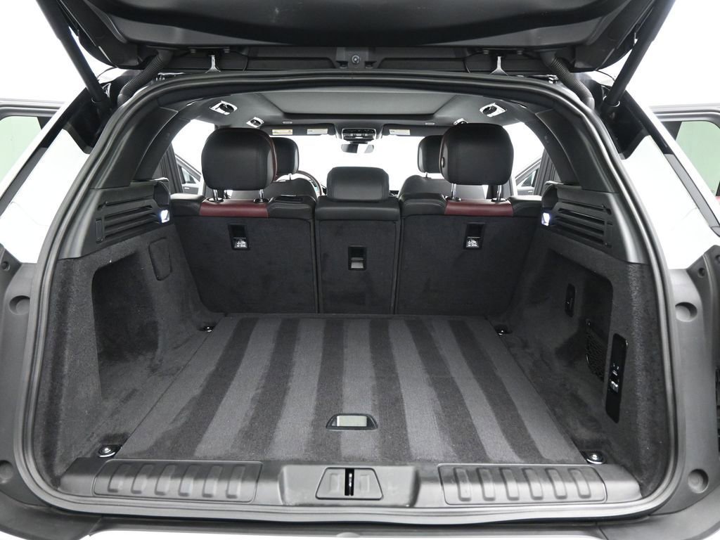 Used 2023 Land Rover Range Rover Sport SE Dynamic image 23