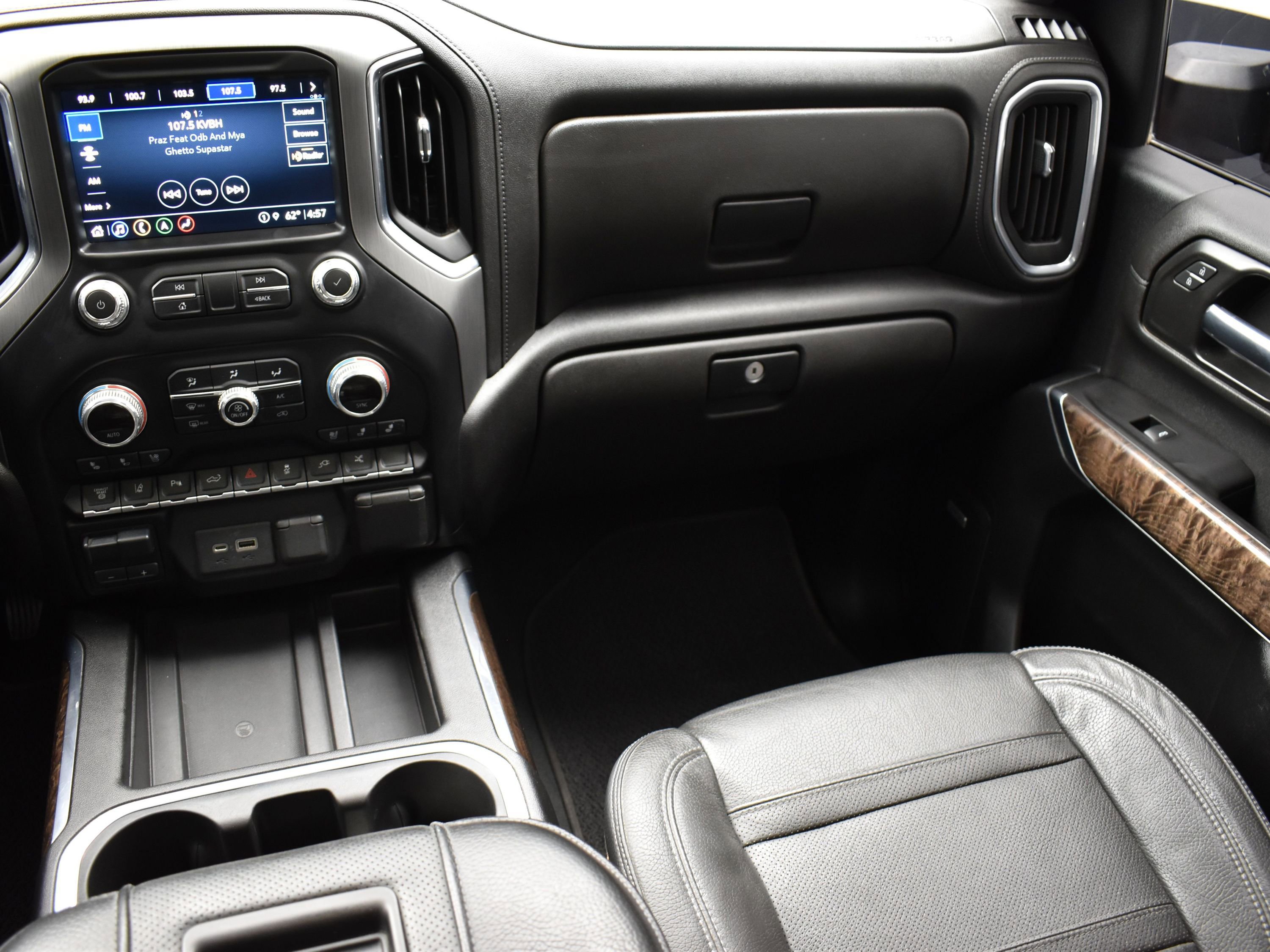 Used 2021 GMC Sierra 3500 Denali w/ Denali Ultimate Package image 37